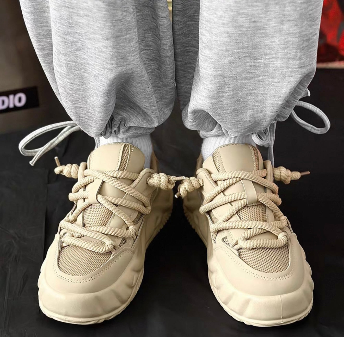 ClothFam-Sneaker